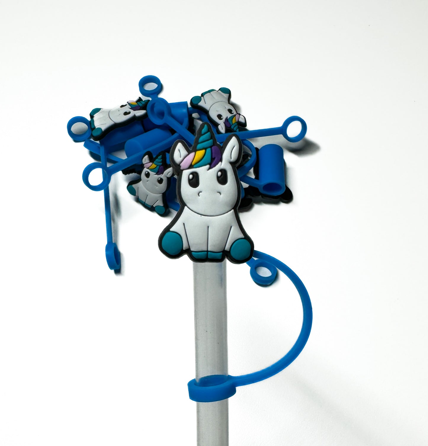 Blue unicorn straw toppef