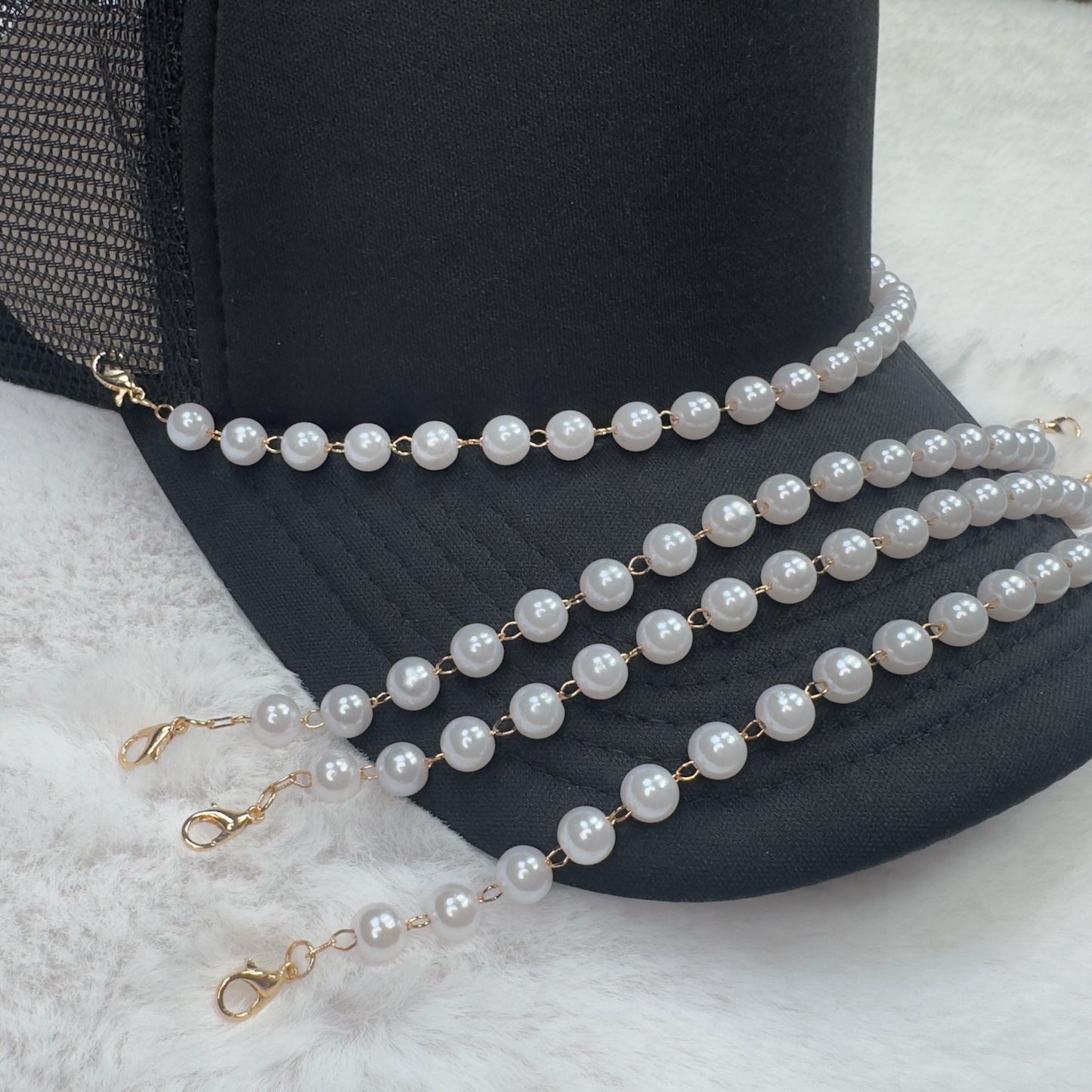 Pearl Trucker Hat Chain